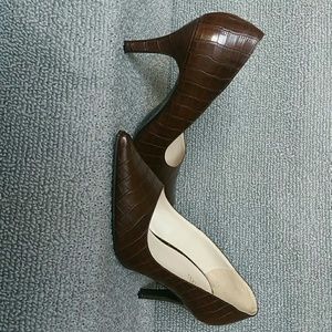 Women dress shoe